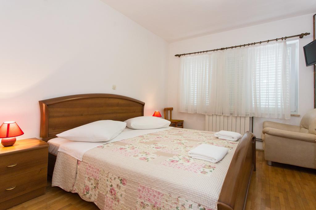 Bed & Breakfast Mario Krk Town Rom bilde